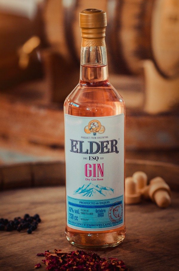 Dry Gin Rosa 750cc - Image 3