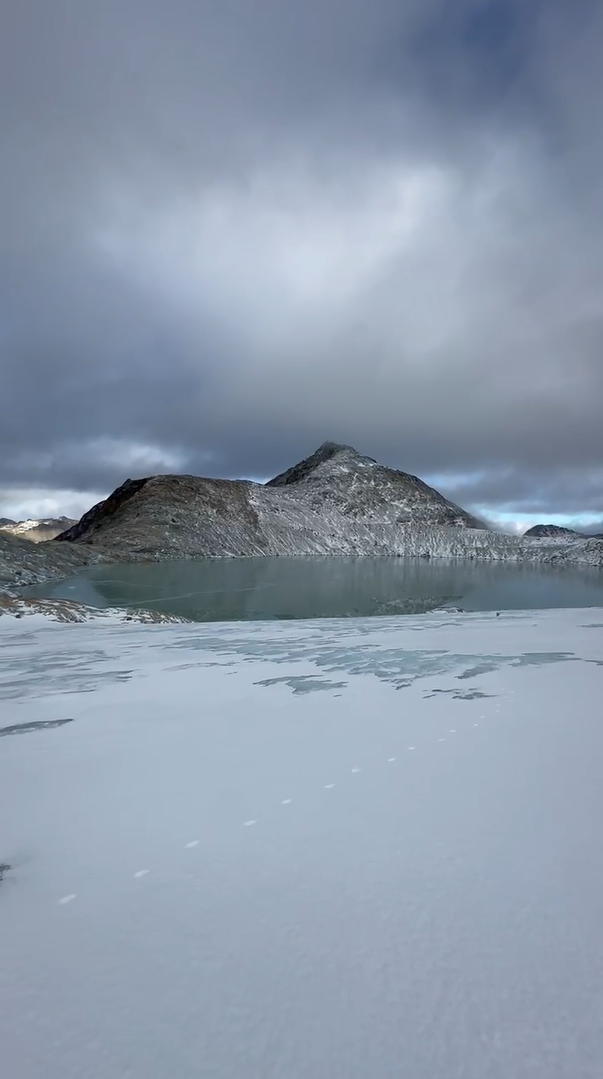 Glaciar y Laguna Ojo del Albino - Trekking en el Fin del Mundo - Image 5